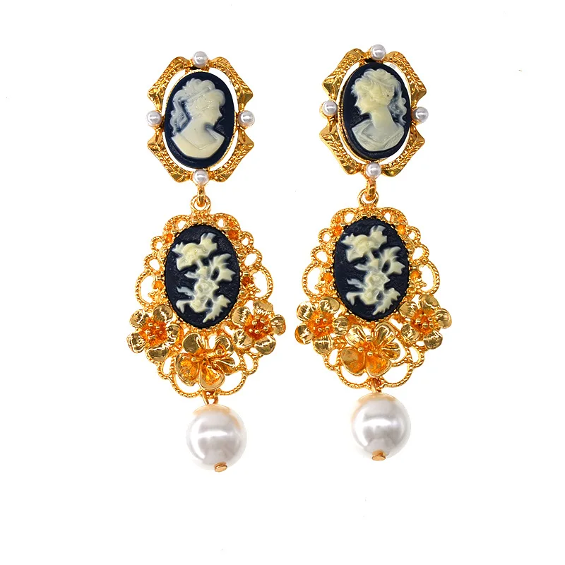 

NEW HOT SALE Baroque style Fashion Show earrings vintage dangle earrings for women new fashion jewelry wholesale and Retail