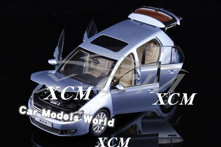 Литая модель автомобиля для гольфа 6 1:18(синий)+ маленький подарок