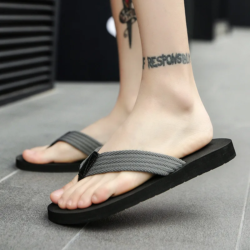

Summer British Flip Flops Men's Korean Slippers Male Wear Non-Slip Clips Tow Beach Shoes Tide Flat With Casual Sandals