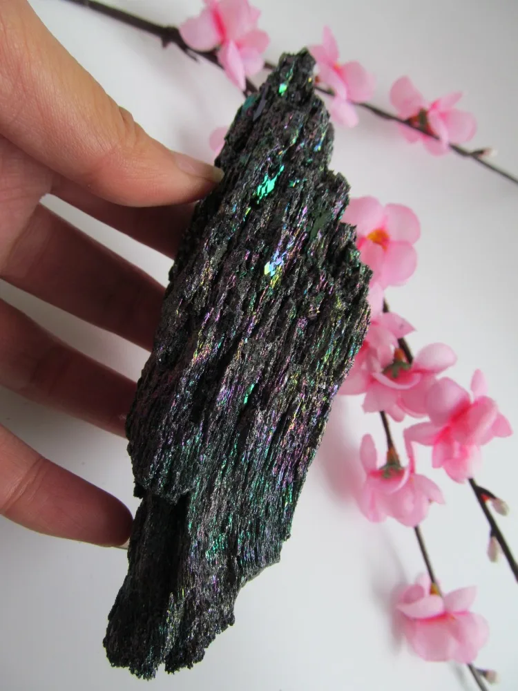 AAA + натуральный цветной карбид кремния руды украшения минеральный образец 180 г |