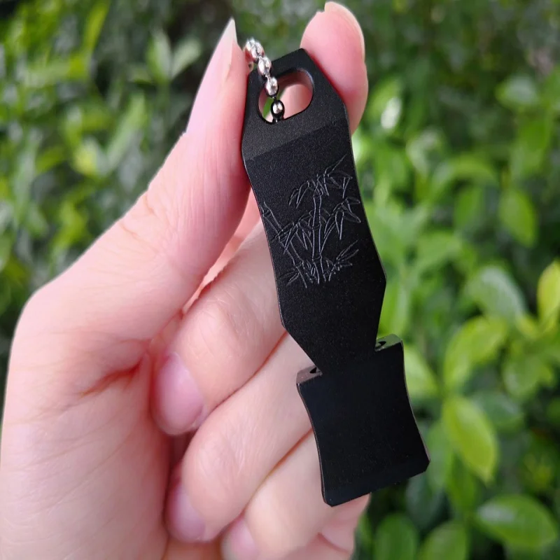 Брелок со свистком для кемпинга и походов 150 дБ|Свисток| |