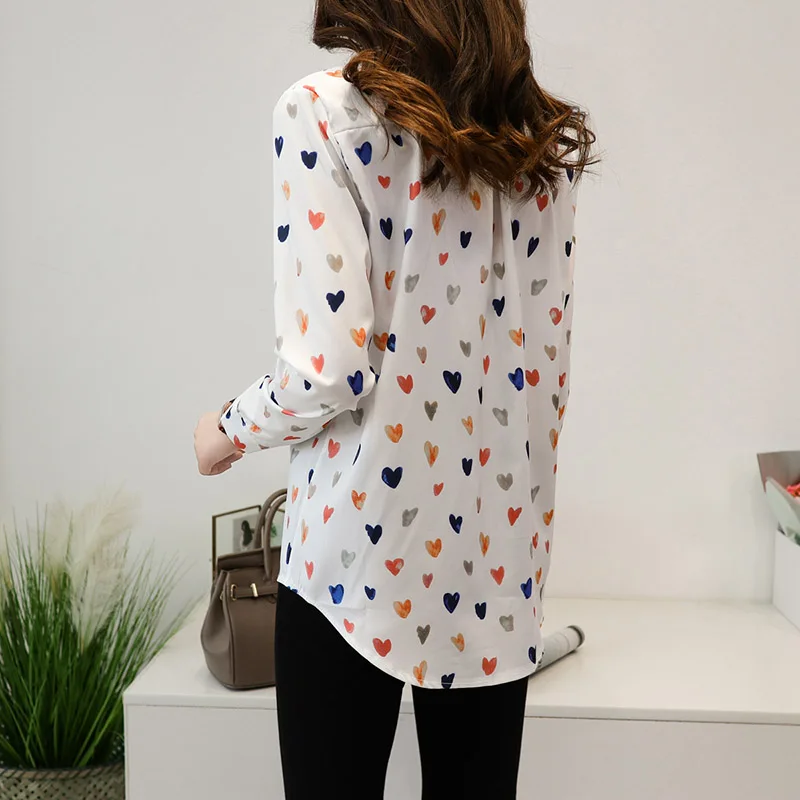Летняя блузка с принтом сердца рубашка длинными рукавами и отложным воротником