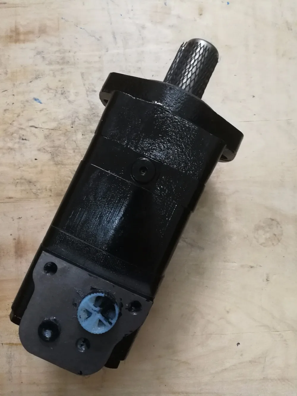 

OMS500 HYDRAULIC OIL MOTOR SHAFT 32mm PARALLEL KEY