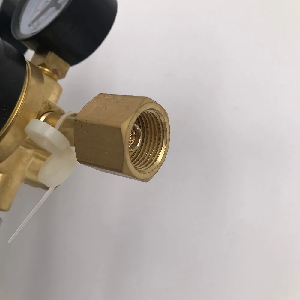 Три CO2 Калибр регулятор с Checkvalves, CO2 регулятор, 0~ 2000psi, 0~ 60psi, CGA320