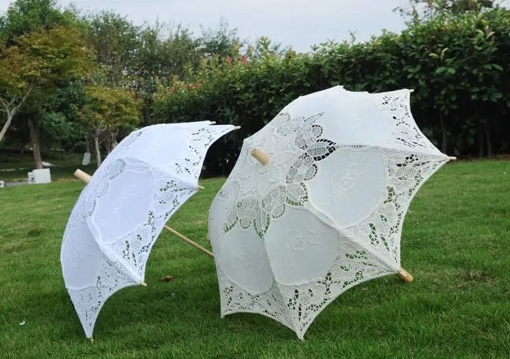 

Long handle Handmade Art wedding Scallop Edge Embroidery Pure Cotton Lace Wedding Umbrella parasol Romantic Bridal photograph