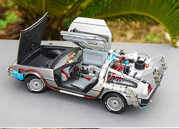 1:18 DMC Deronin возвращается в будущее модель автомобиля из сплава, высокая имитация литого металла модель автомобиля, Изысканные Подарки