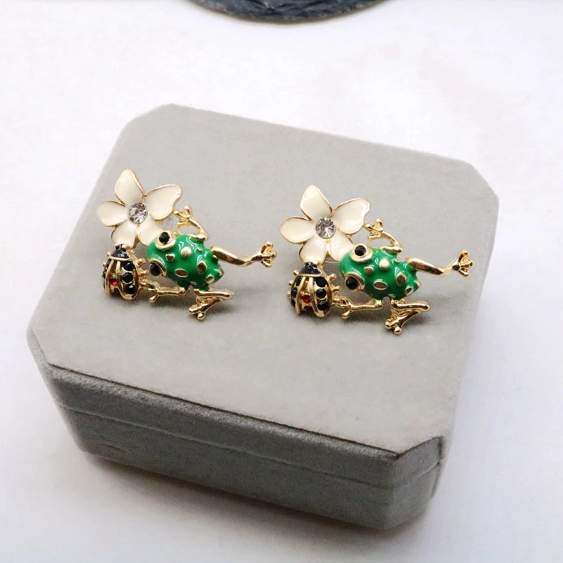 

Sweet Enamel Flower Alloy Earrings Animal Alloy Glazing Ear Accessories