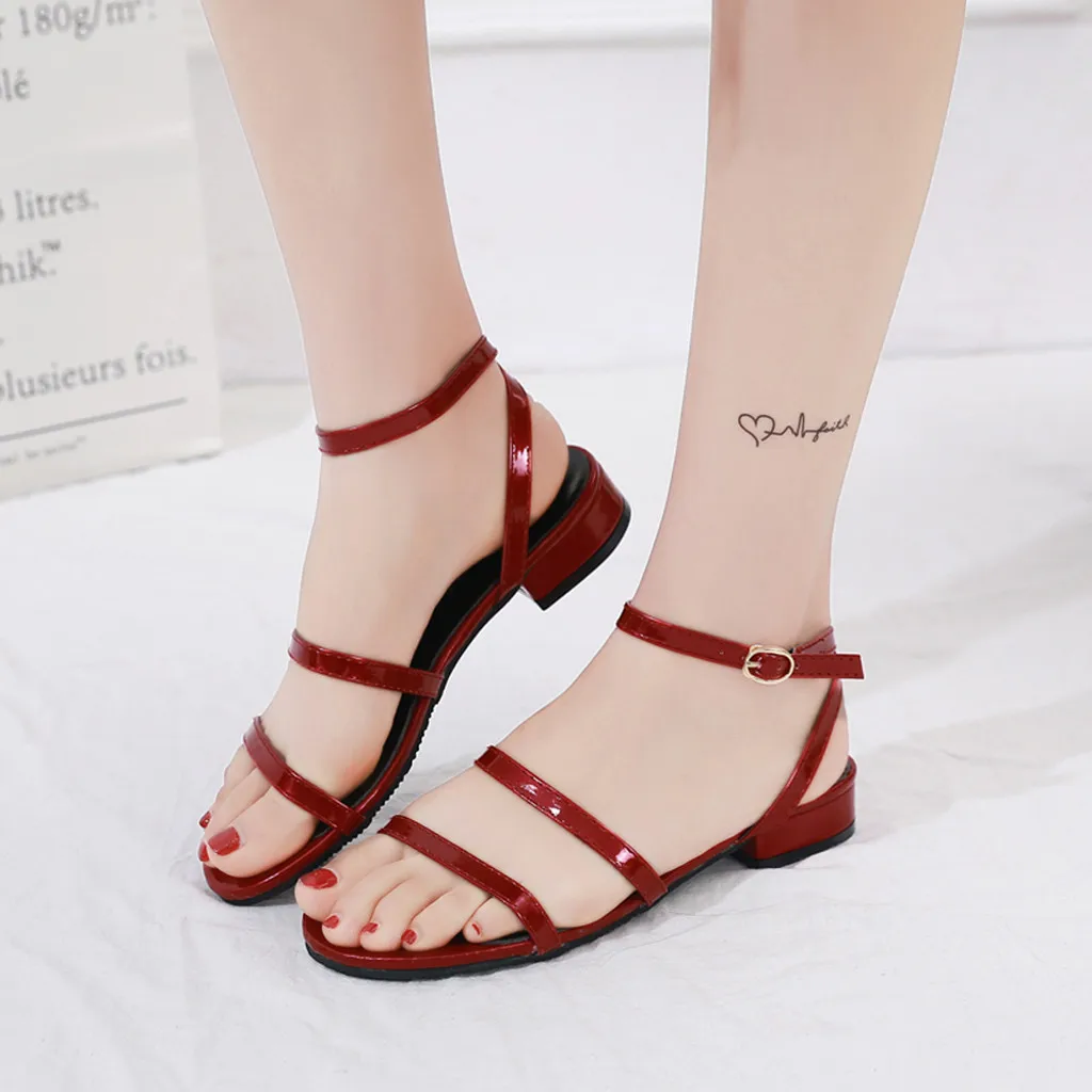 Женские модные сандалии на высоком каблуке с ремешком и пряжкой однотонные