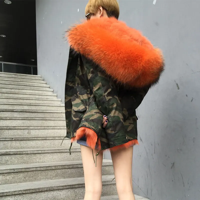Роскошная парка с подкладкой из оранжевого лисьего меха камуфляжное короткое