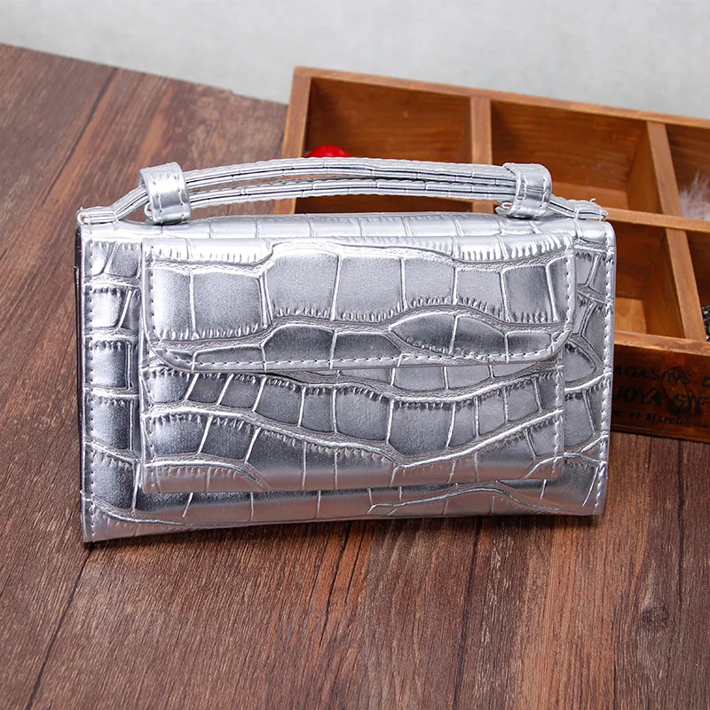 Клатч из крокодиловой кожи Женский кошелек на цепочке серебристая сумка через