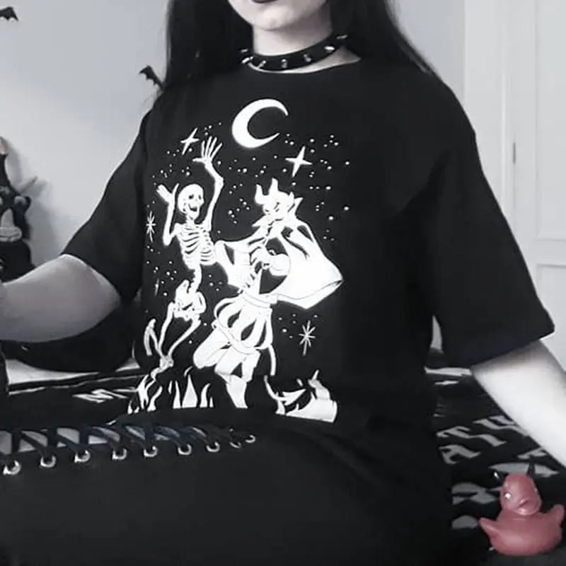Череп печати Готический уличная Женская летняя футболка Свободная хипстерская