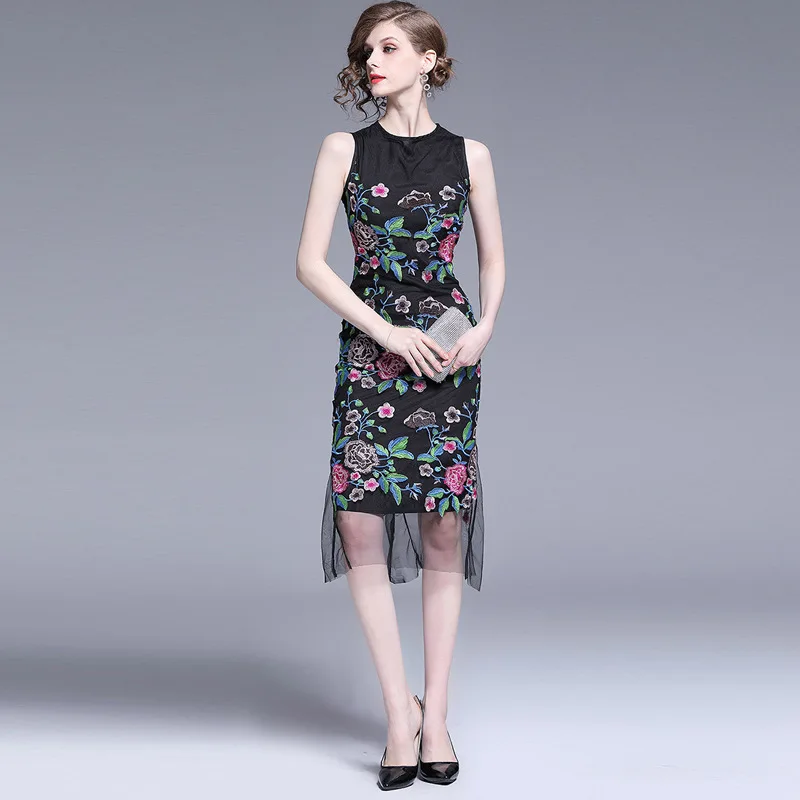 Женское платье с вышивкой зеленое синее розовое коричневое цветочным узором