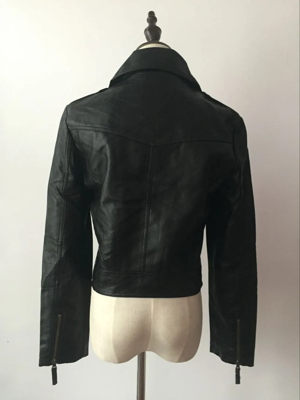 2018 осенне-Весенняя женская одежда короткая модная кожаная куртка женское