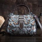 Женская сумка-мессенджер из натуральной кожи, винтажная сумка через плечо с тиснением и кисточкой