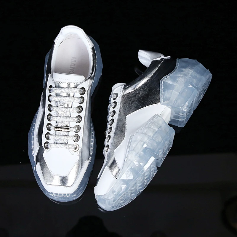 Женские кроссовки EOFK серебристые с блестящими вставками на шнурках весну и