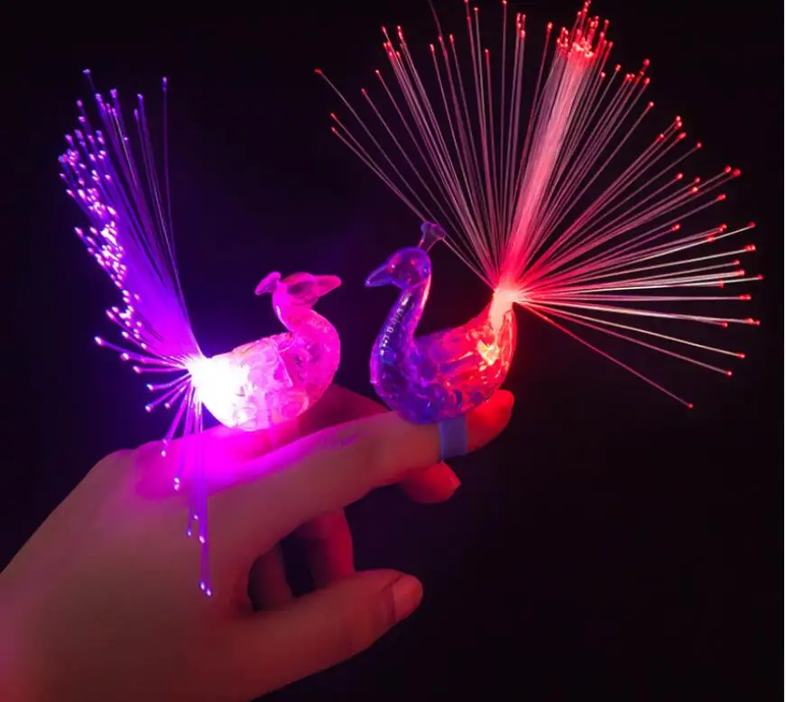 Светящиеся Кольца павлина для детей 2 шт. 7 цветов подарок на день рождения и