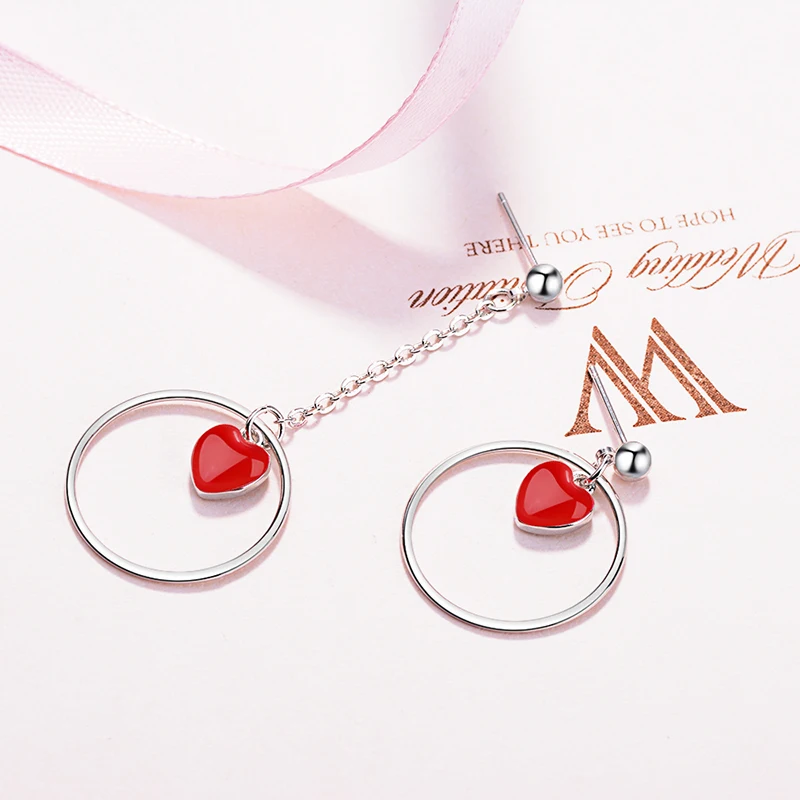 Серьги асимметричные женские из серебра 925 пробы с красным сердцем