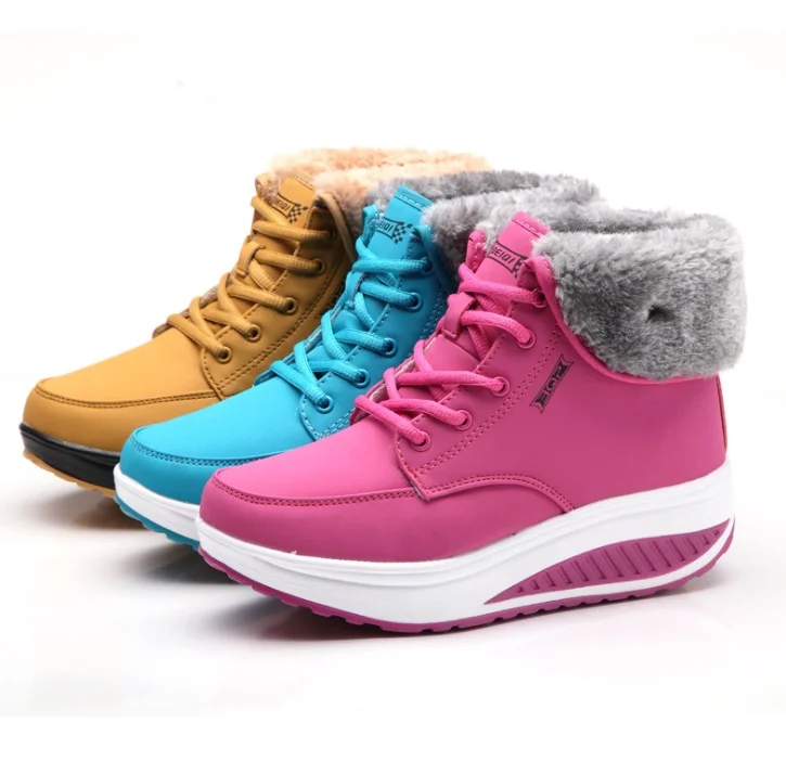 Женские бархатные ботинки на платформе теплые ботильоны плоской подошве с