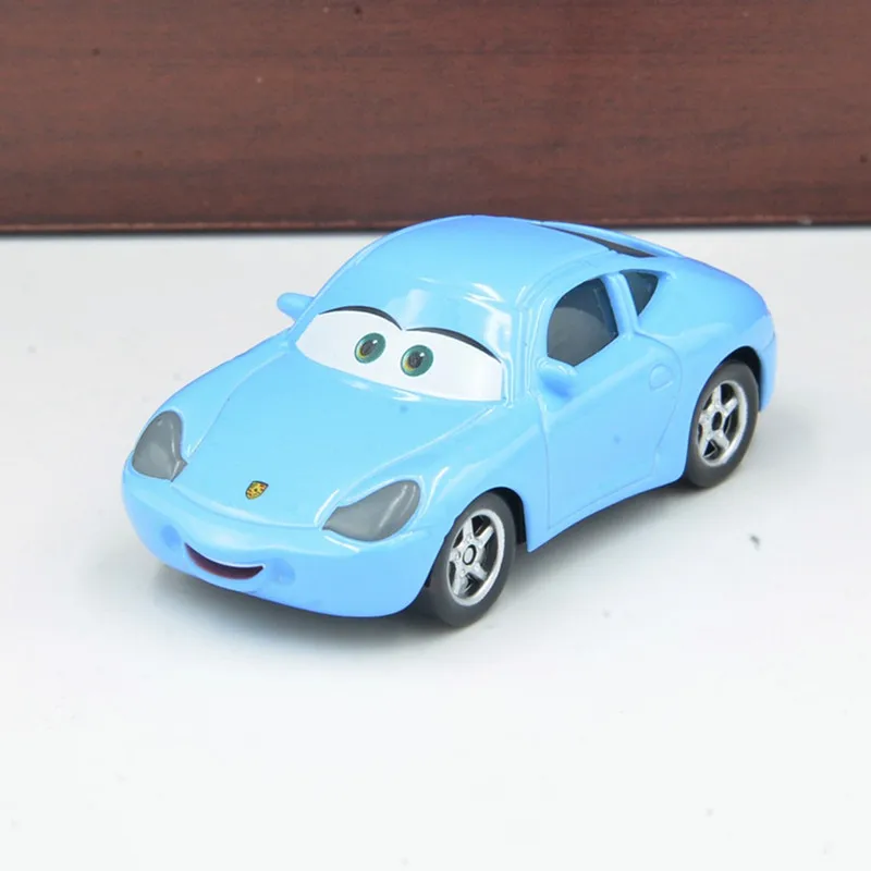 Модель машинки Disney Pixar Тачки 2 молниеносный Маккуин Салли 1:55 литая металлическая