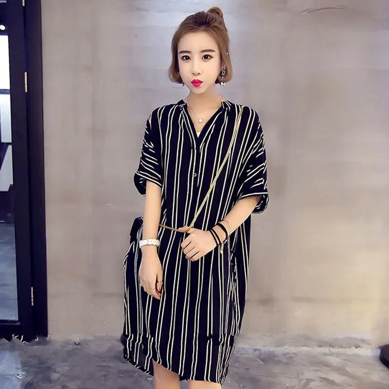 Шифоновое элегантное платье большого размера в полоску с коротким рукавом