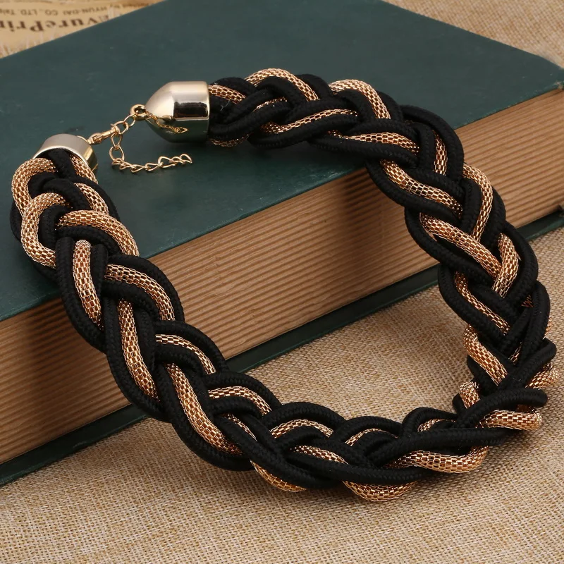 Ожерелье из хлопка неоновое Shourouk массивное ожерелье эффектное женское плетеное