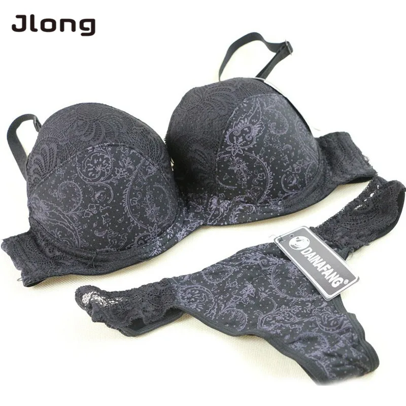 Сексуальное женское кружевное белье с вышивкой нижнее на косточках комплект