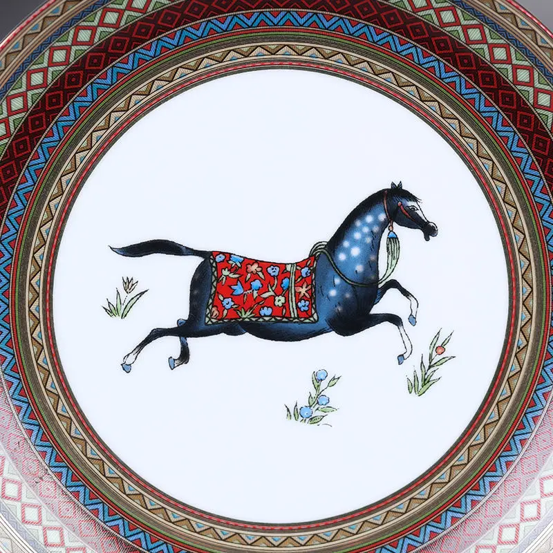 Цзиндэчжэнь лошадь керамическая декоративная пластина модные настольные