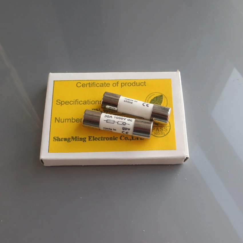 Металлический плавкий предохранитель для солнечных панелей 20 А 1000 В 10*38 мм 2 шт. |