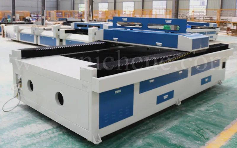 Машина для лазерной резки нержавеющей стали UNICHCNC с двумя головками | Инструменты