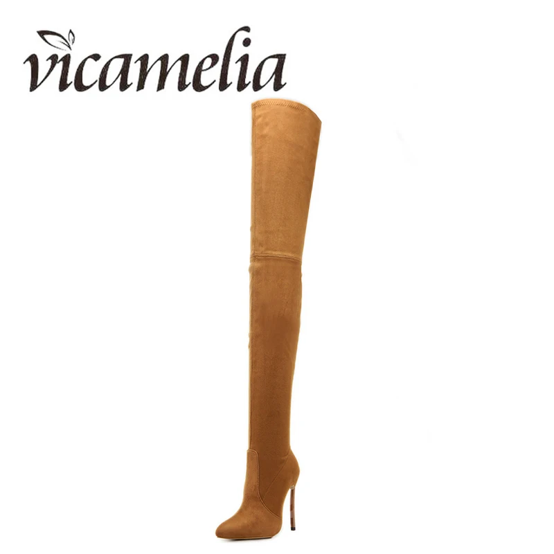 Vicamelia/женские замшевые сапоги на тонком высоком каблуке модные выше колена с