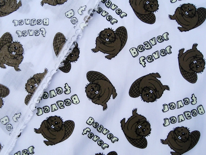 140 см x 50 см мягкая ткань с черепами-мультфильм-Beaver fever