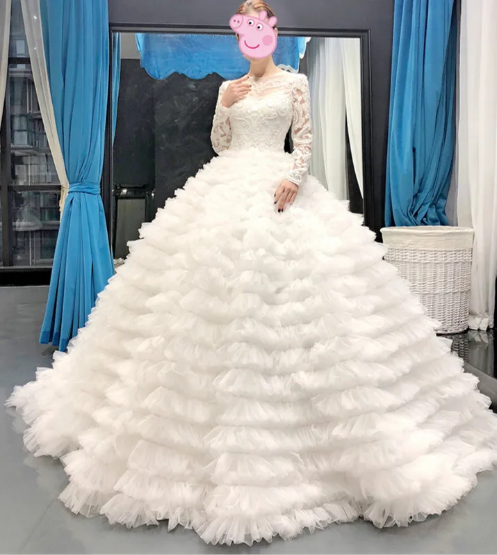 

Luxurious Lace Ball Gown Wedding Dress For Mariage Layered Ruffled White Ivory Color Wedding Gowns Long Sleeves Robe De Mariage