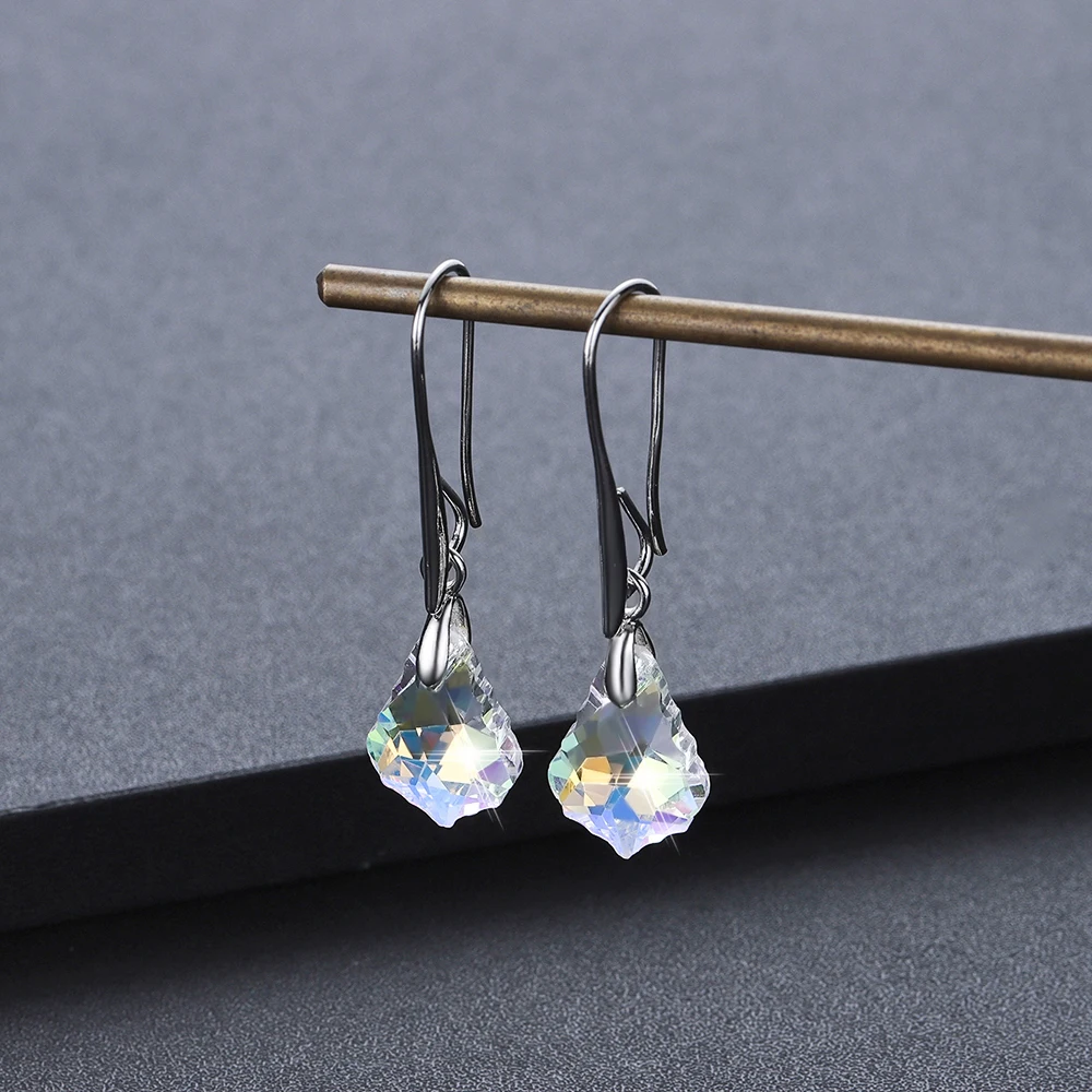 Женские серьги гвоздики с кристаллами фианитом|Серьги-подвески| |