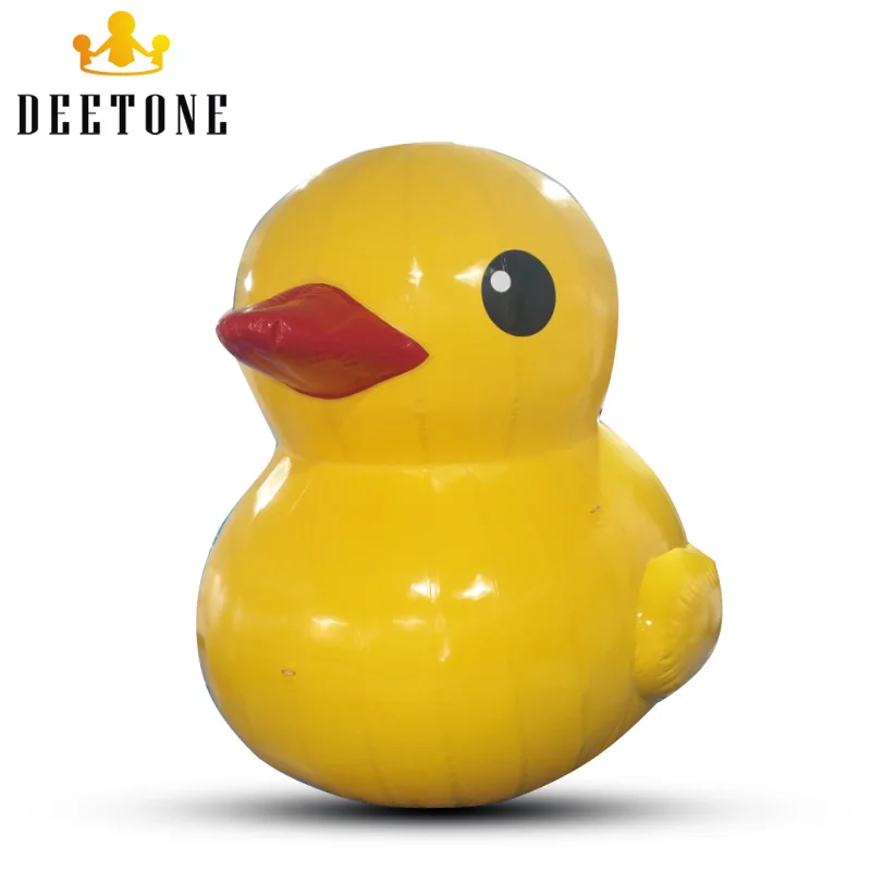 DEETONE: Надувная желтая рекламная утка-плот на озере высотой 3 метра.