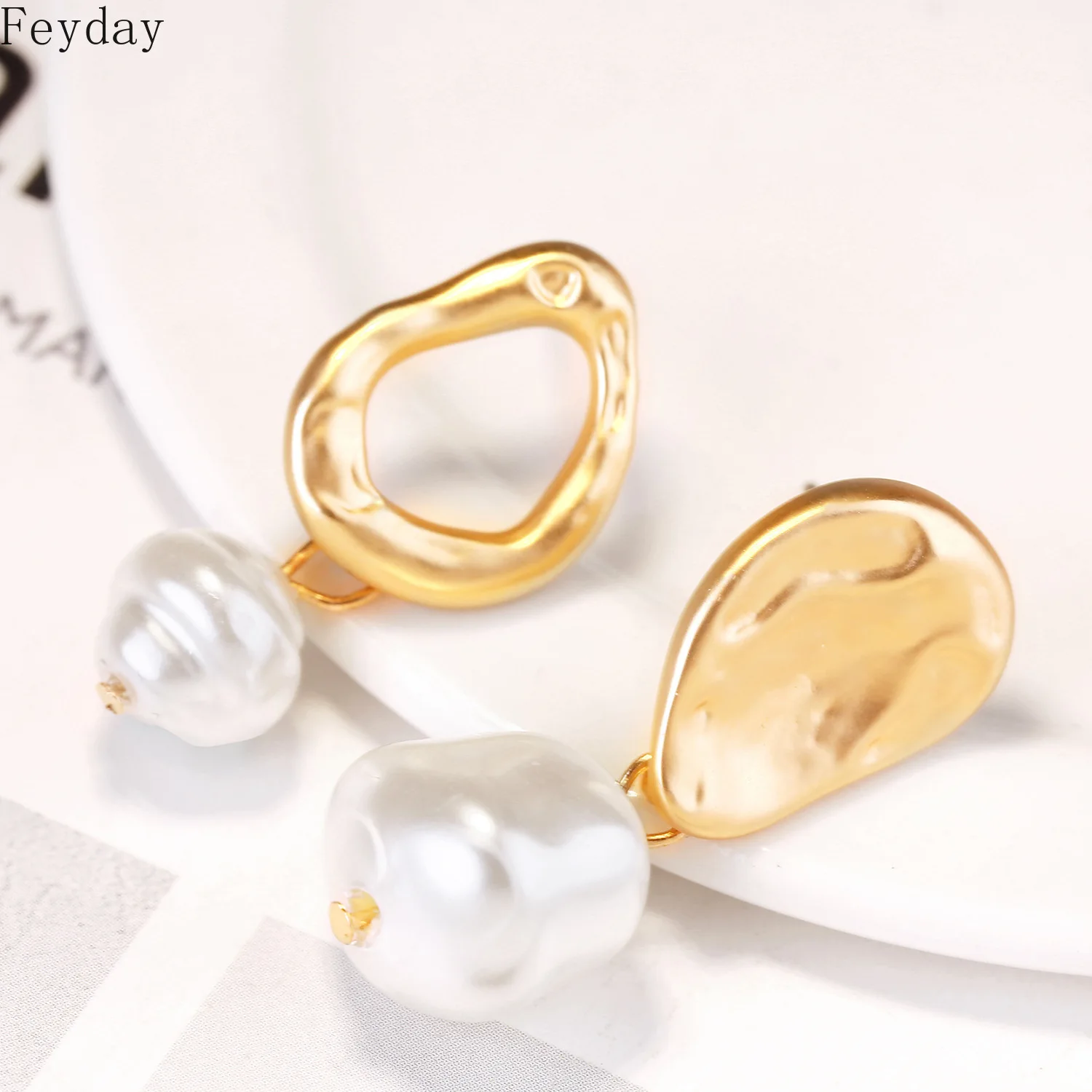 Женские корейские серьги с искусственным жемчугом золотые неровный жемчуг