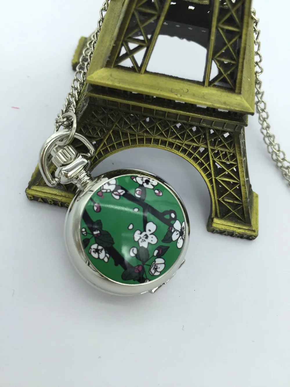 

2020 New mini silver flowers Enamel pattern Fashion quartz woman and girl gift Necklace pocket watch OJK35