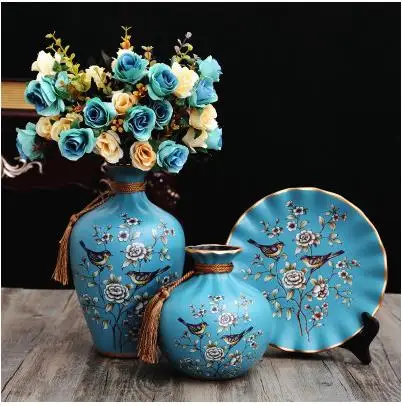 

Ceramic decorative plates and vases, home table decorations, ceramic crafts