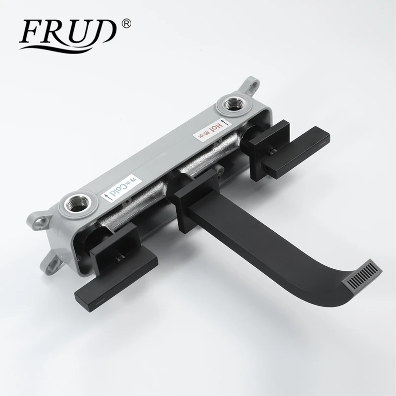 Черный квадратный простой смеситель для раковины Frud матовый настенный с двойной