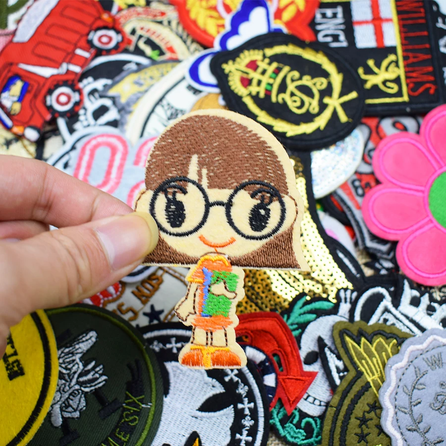 50pcs random hot patches badges for clothing iron embroidered patch applique on DIY kidsɺpparel sewing accessories | Дом и сад