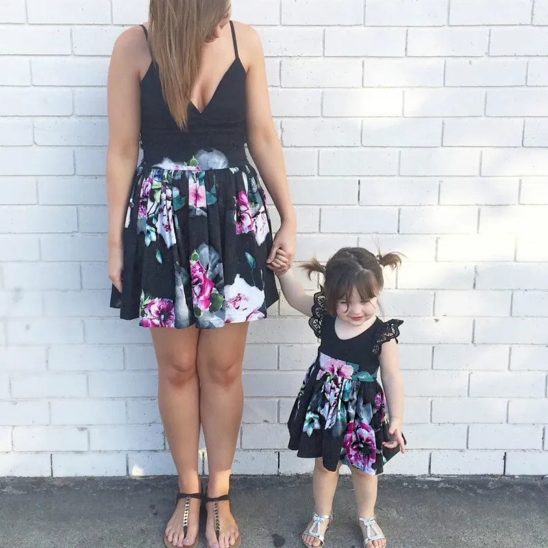 Платье для мамы и дочки Одинаковая одежда семьи летний женский укороченный топ