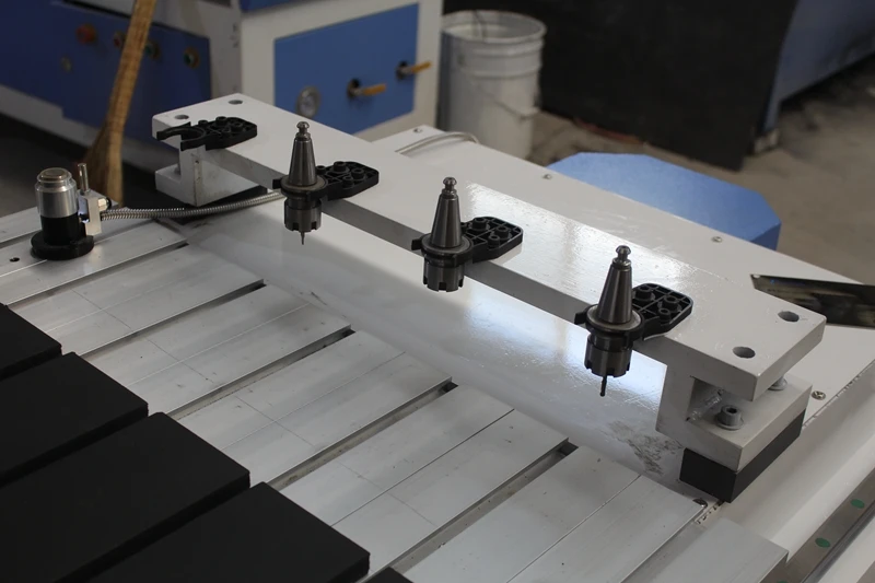 Расширенный линейный счетчик древесины мини ЧПУ маршрутизатор AKM6090C с простой