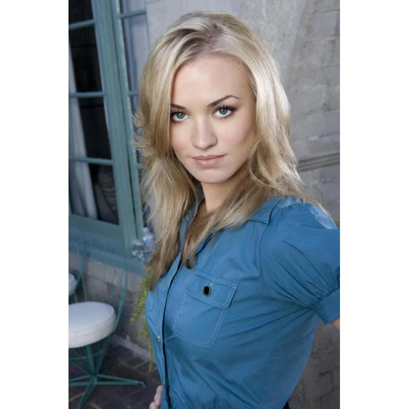

Best Nice Custom Yvonne Strahovski Satin Poster Good Quality Wall Poster Home decoration Canvas Poster For Bedroom