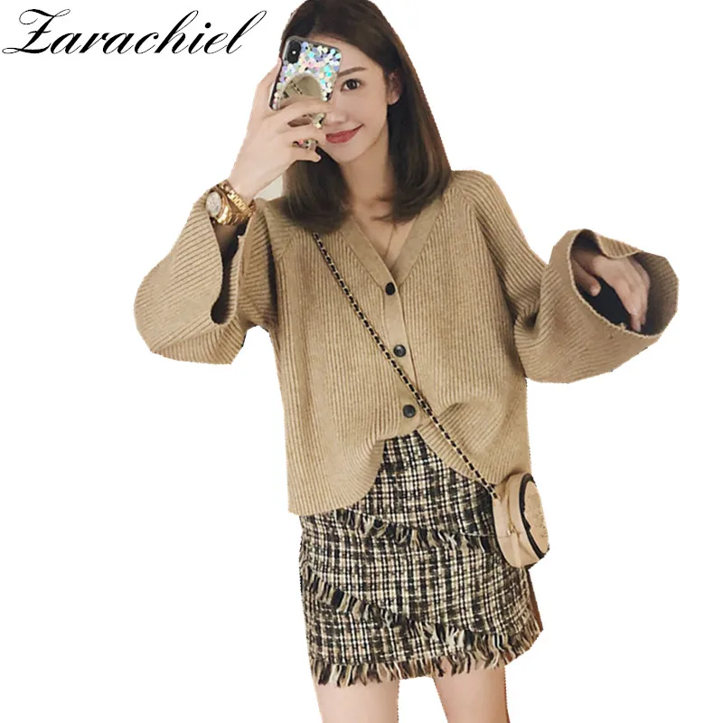 Женский комплект из двух предметов свободный свитер с расклешенными рукавами и