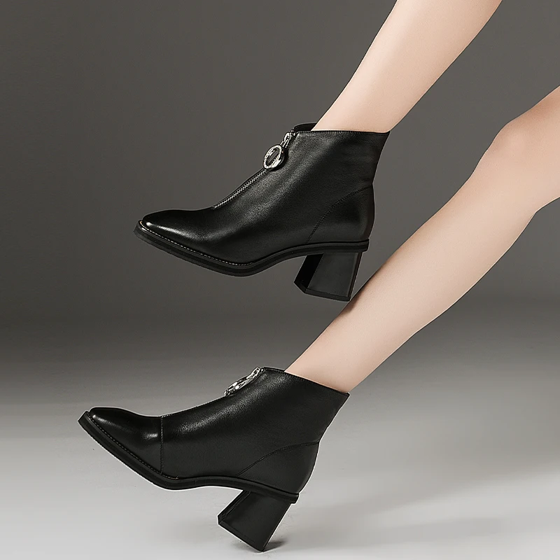 

ISNOM 2018 New Thick High Heels Women Ankle Boots Zip Crystal Square Toe Footwear Leather Female Boot Shoes Woman 2018 Winter