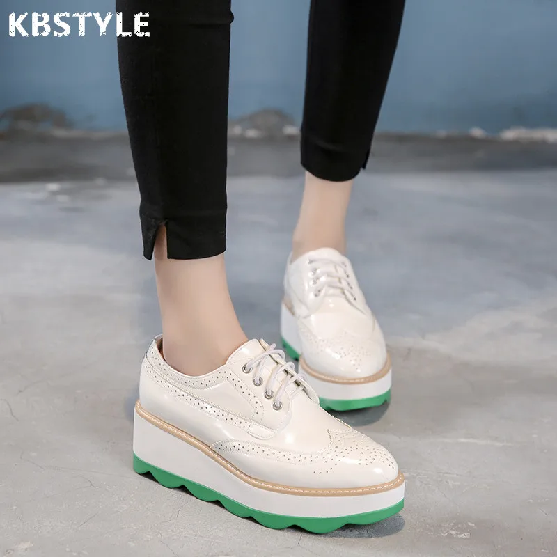 2017 Новый Ретро Весна Женщины Туфли На Платформе Женщина Акцентом Лакированной