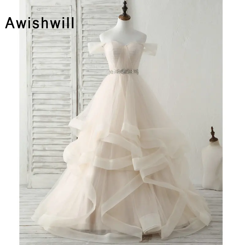 

Champagne Color Woman Ball Gown Prom Dress Vintage Off The Shoulder Evening Party Gown with Crystal Beads Custom Made 2020