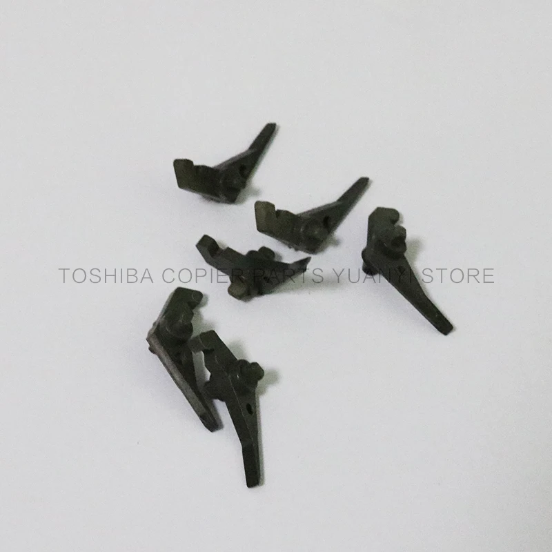 Детали для копировальных аппаратов Toshiba 550 детали 440249163 скребок-212 e-studio |