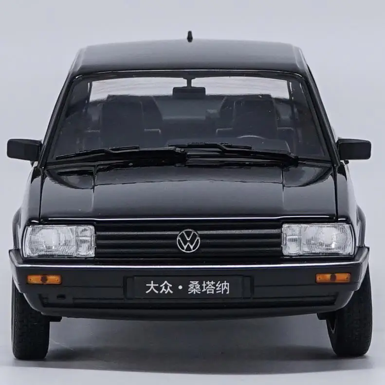 1:18 передовая Игрушечная машина из сплава Volkswagen Santana Poussin литая под давлением