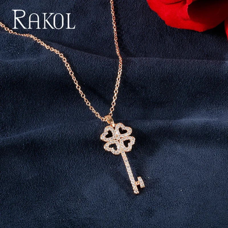 RAKOL новый модный дизайн 4 сердца цветок с микро проложенным ключом цепочка из