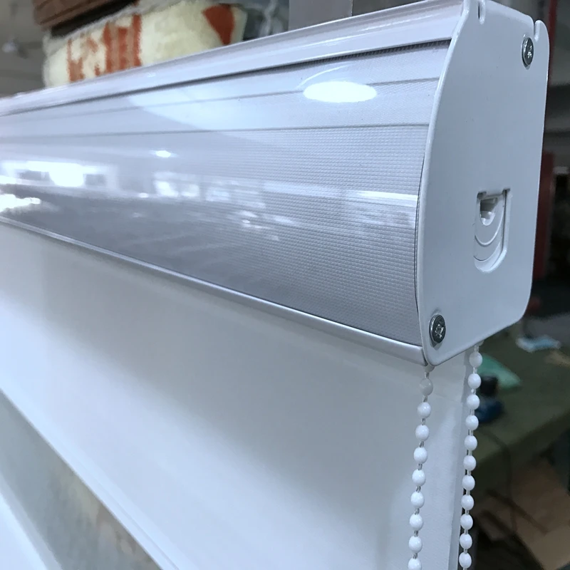 Шторы с зебрами на заказ полупрозрачные двухслойные белые Популярные шторы для